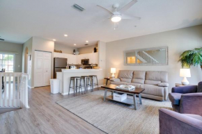 Updated 3 Bedroom Townhome, Steps to the Beach with Views from the Balcony